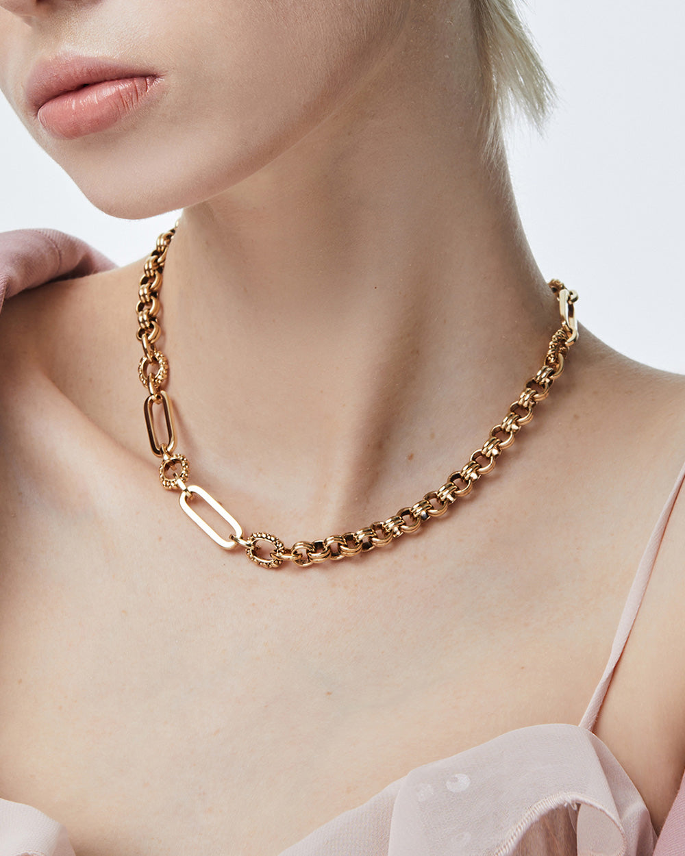 Element Necklace Gold