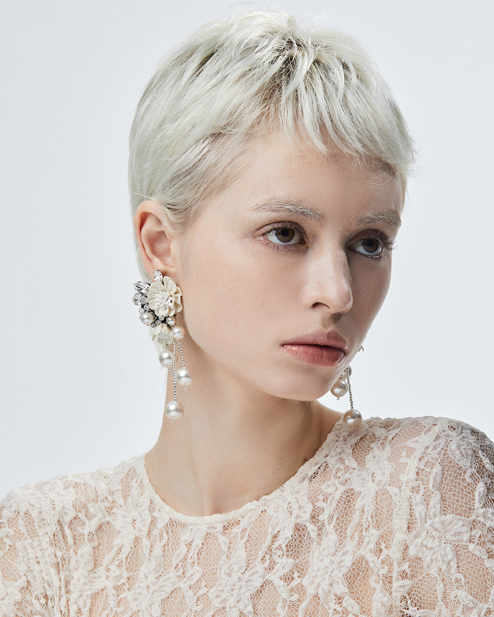 Liberty Pearl Earrings White