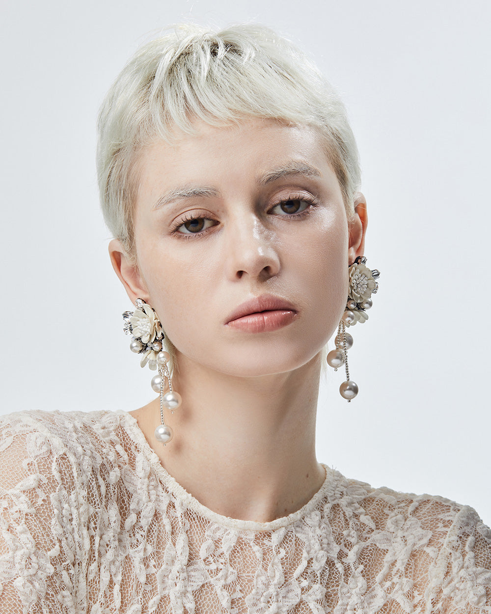 Liberty Pearl Earrings White