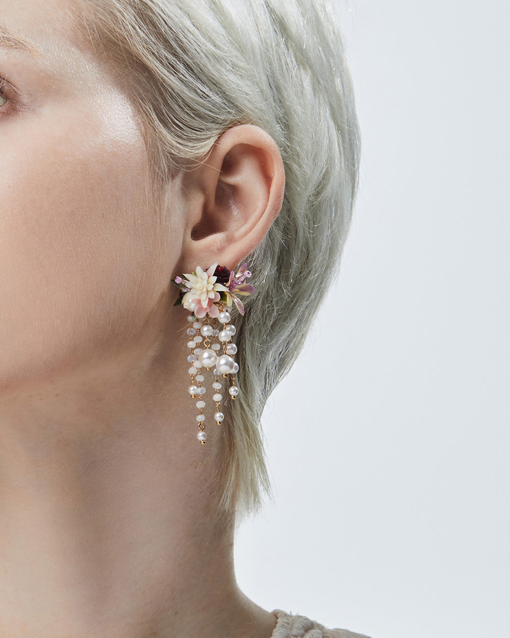 Flower Blast Small Tassel Earrings Burgundy