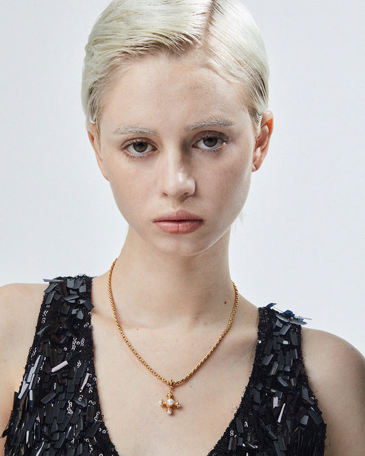 Noble Pendant Necklace