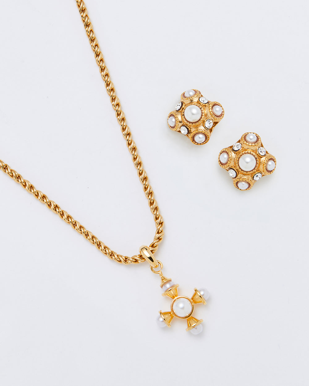 Victoria Stud Earrings