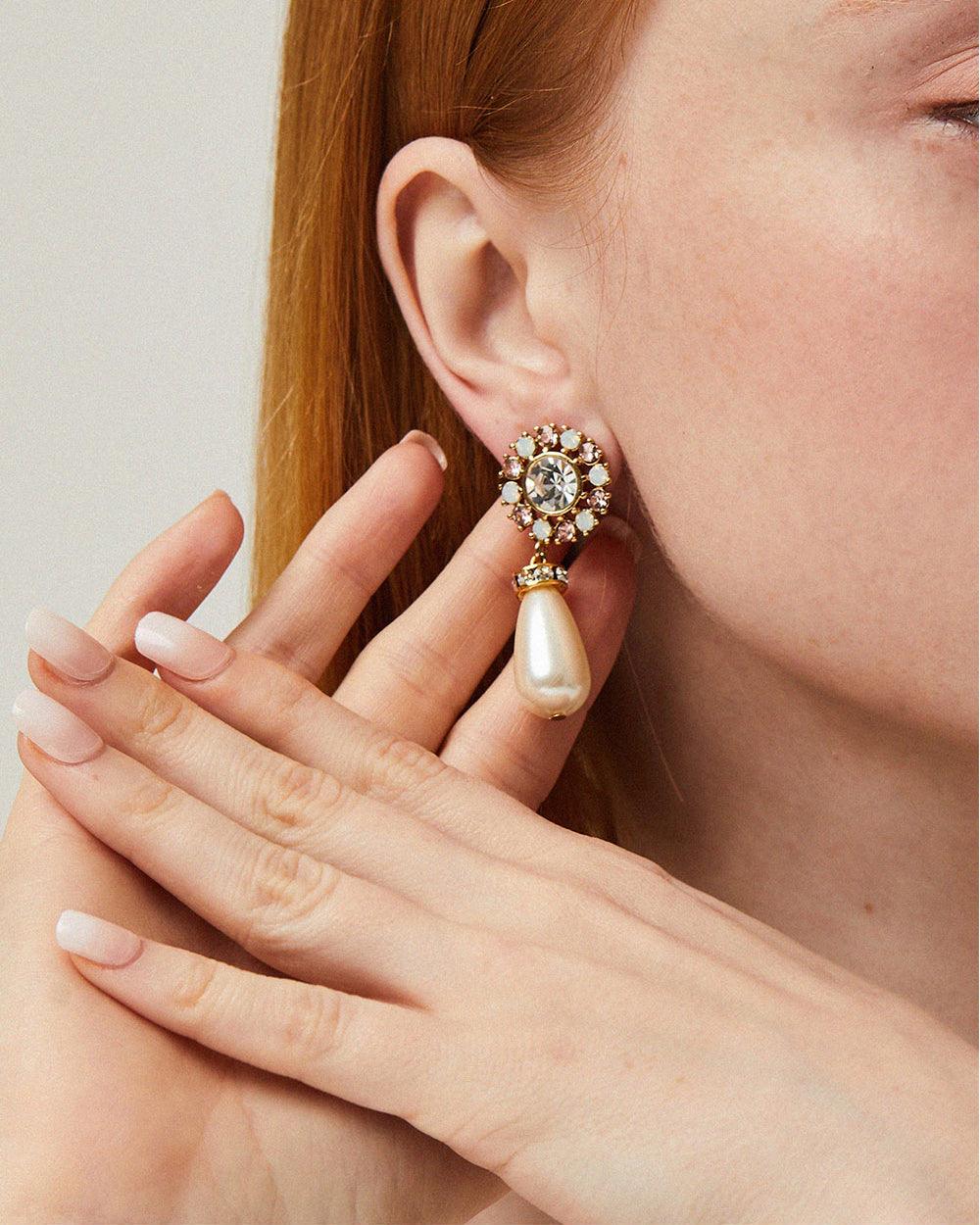 Bella Pearl Earrings