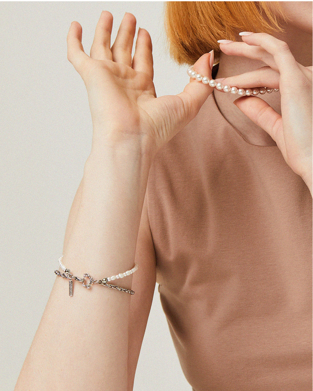 Rose Hook Pearl Bracelet Silver