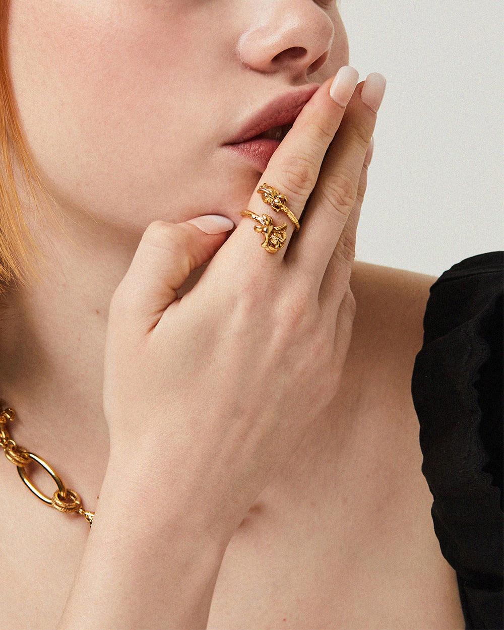 Wild Rose Twisted Ring Gold