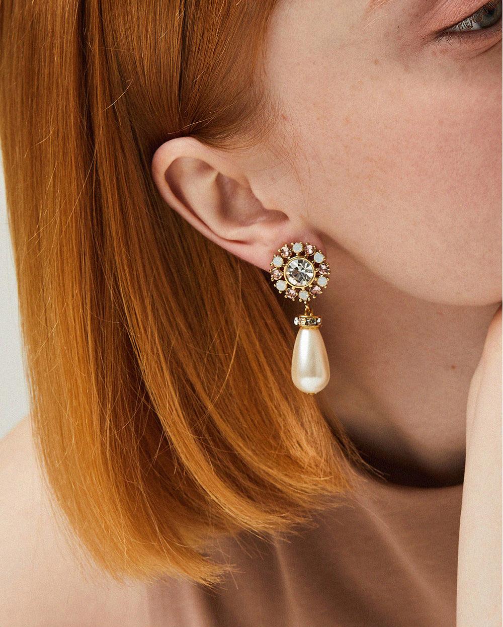 Bella Pearl Earrings