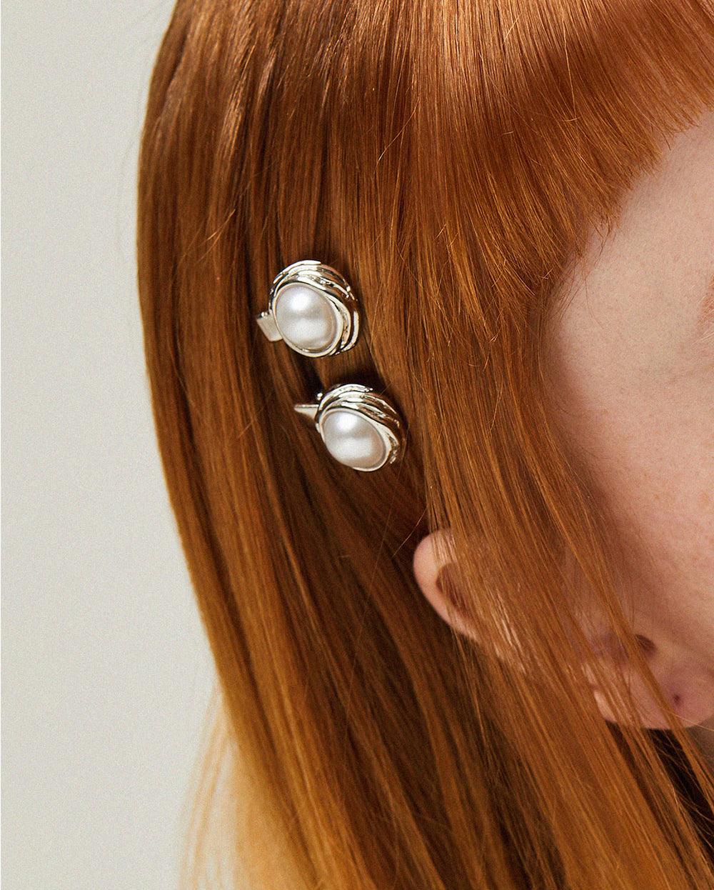 Savage Pearl Hair Pin