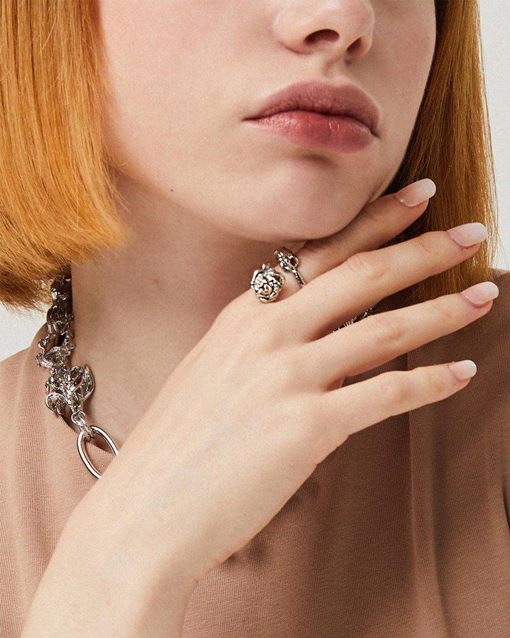 Wild Rose Twisted Ring Silver