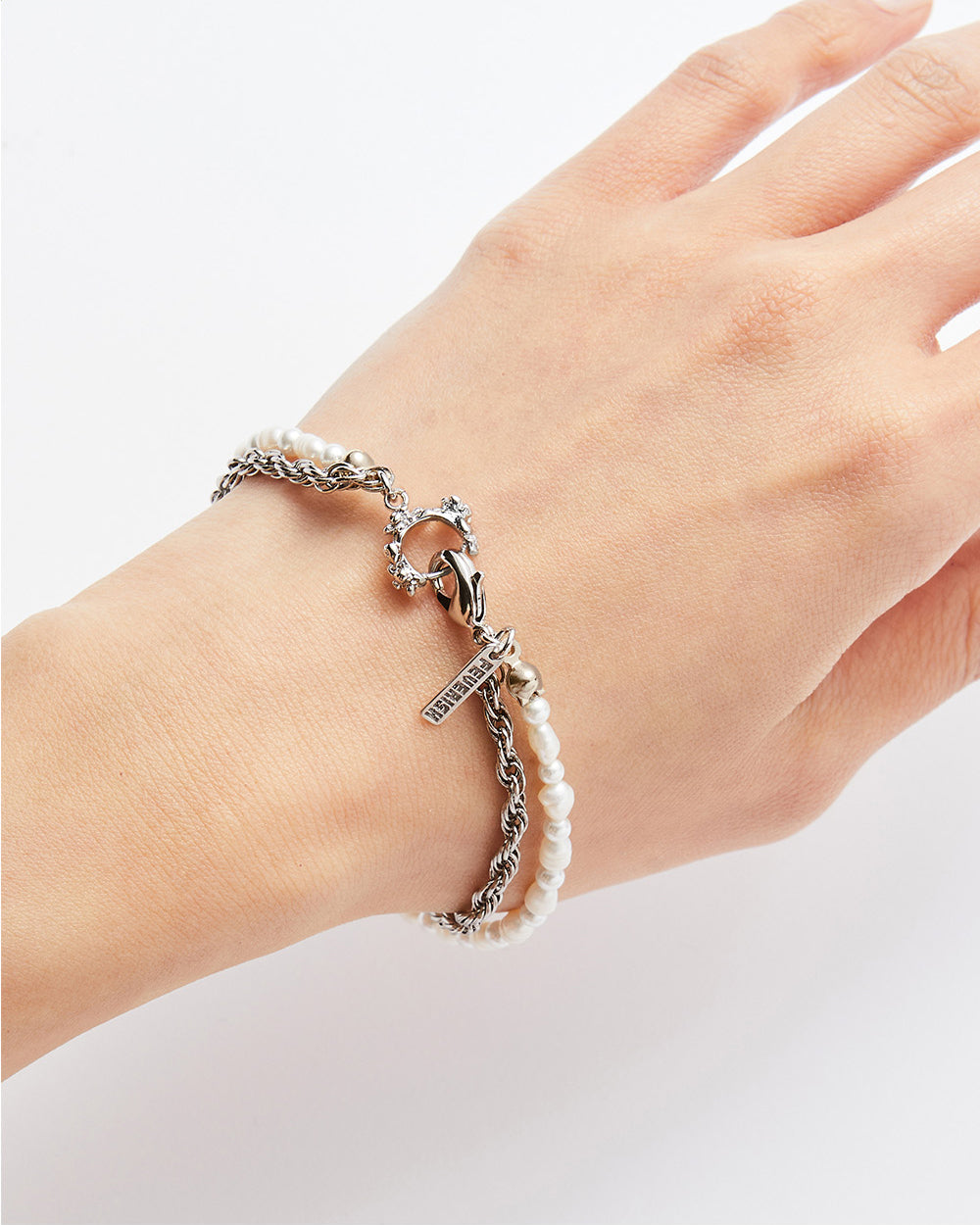 Rose Hook Pearl Bracelet Silver