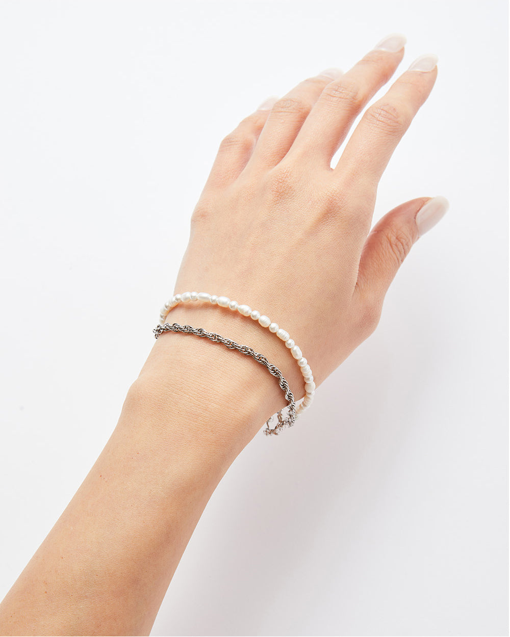 Rose Hook Pearl Bracelet Silver