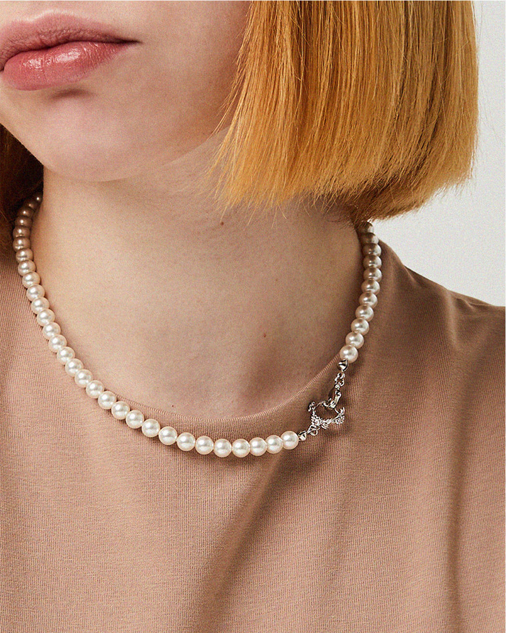 Rose Hook Pearl Necklace Silver