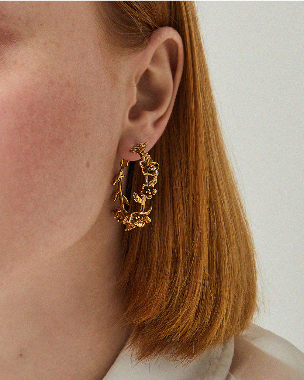 Garden Hoop Earrings Gold - 2 Sizes
