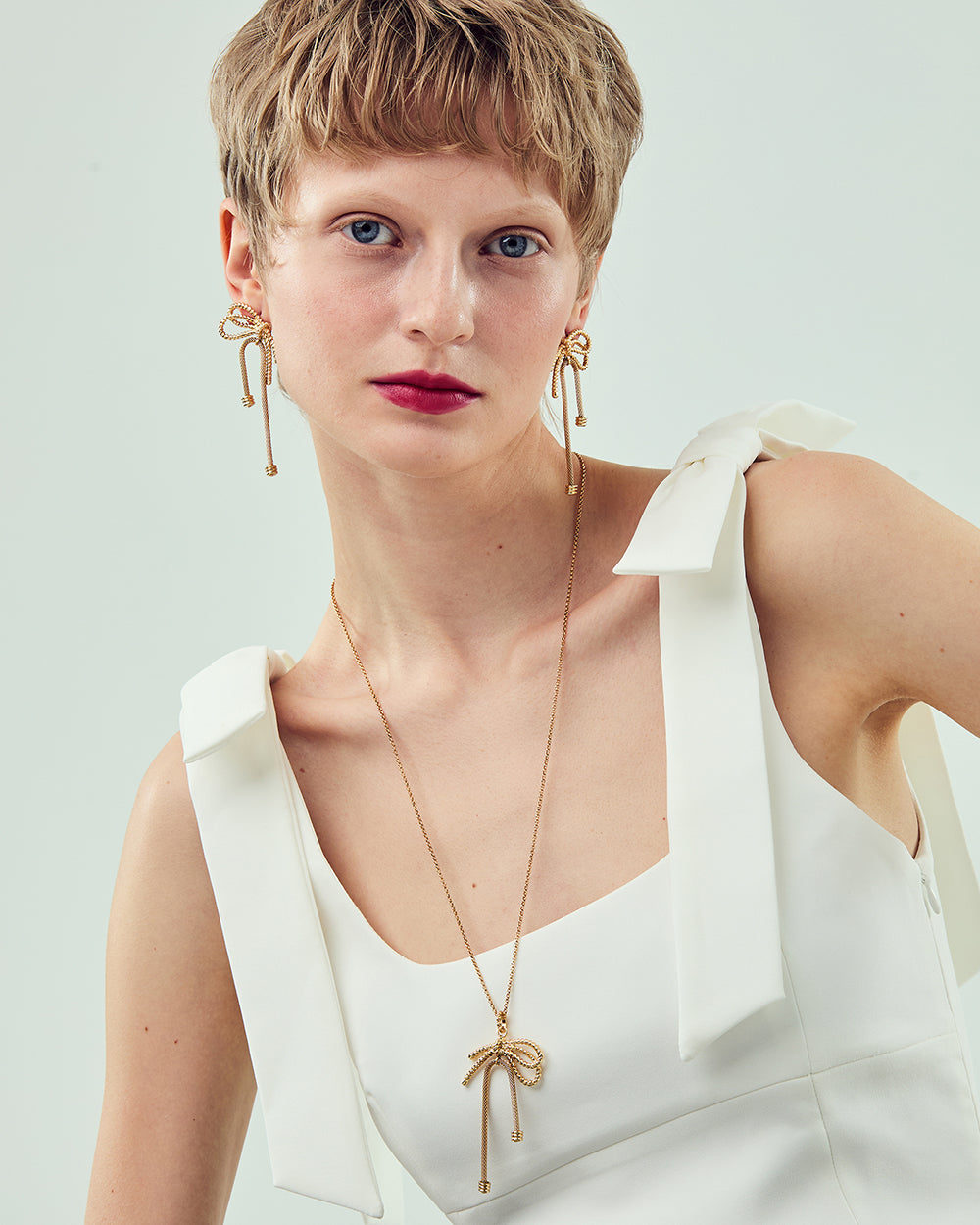 Tied Motion Long Necklace