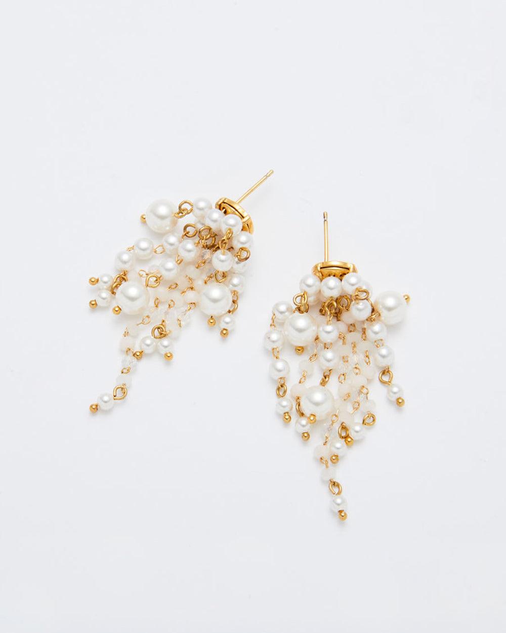 Crystal Glow Pearly Short Earrings